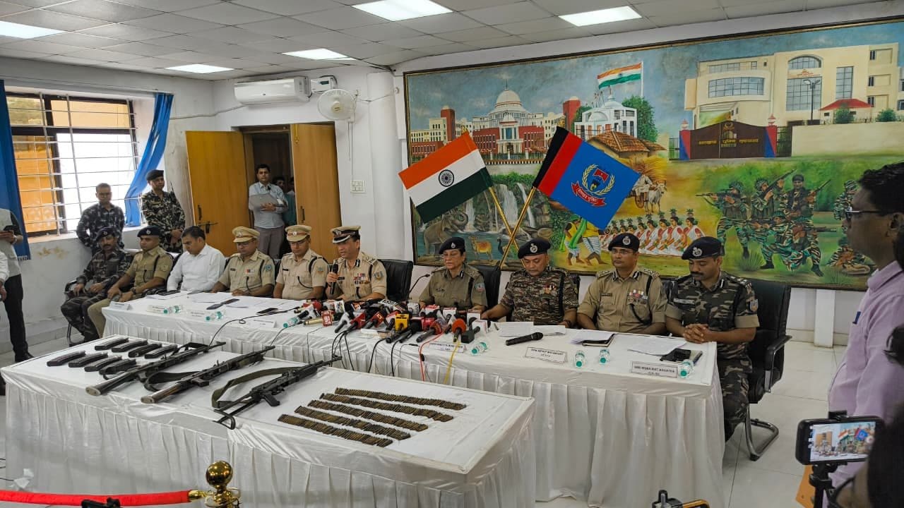 मिसिर बेसरा समेत 5 नक्सलियों की गिरफ्तारी झारखंड पुलिस के लिए स्वर्णिम दिन: DGP तदाशा मिश्रा