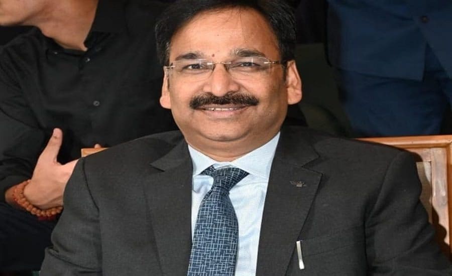 BREAKING: निलंबित IAS विनय चौबे को सुप्रीम कोर्ट से बड़ी राहत, लैंड स्कैम मामले में मिली जमानत