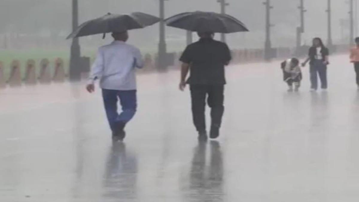 Weather Alert:अगले 24 घंटे में करवट लेकर झारखंड का मौसम, तेज धूप और गर्मी के बाद 4 दिनों तक होगी झमाझम बारिश