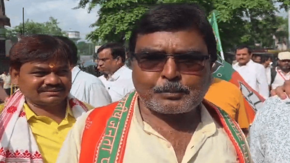 गढ़वा में BJP बंद का असर, रंका मोड़ जाम कर सरकार के खिलाफ प्रदर्शन