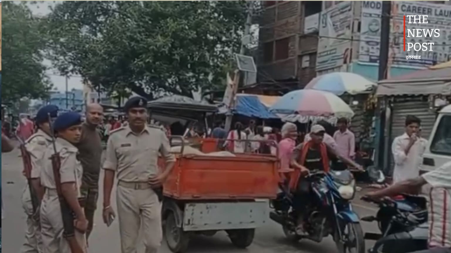 नवादा में मोबाइल छीनने के विवाद में चली गोलियां, फलमंडी के पास मची अफरा-तफरी