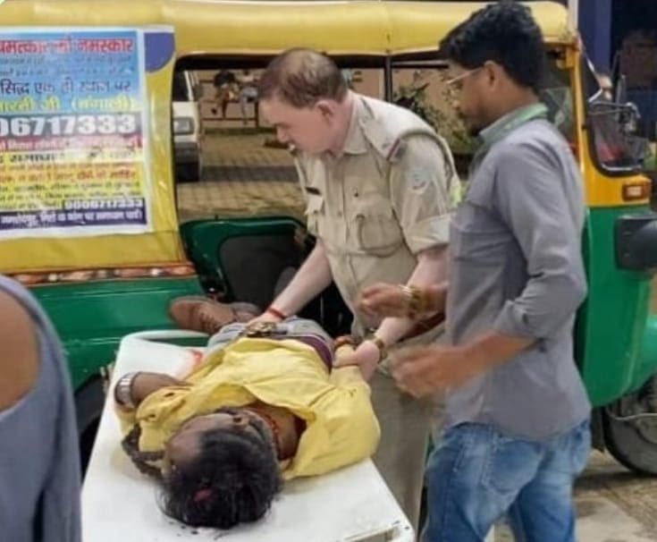 जमशेदपुर: गोलमुरी में बिजली के खंभे से टकराई बाइक, युवक की दर्दनाक मौत