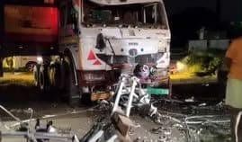 BIG BREAKING: सारण में भीषण हादसा,टेलर ने टोटो में मारी टक्कर,एक ही परिवार के तीन की मौत
