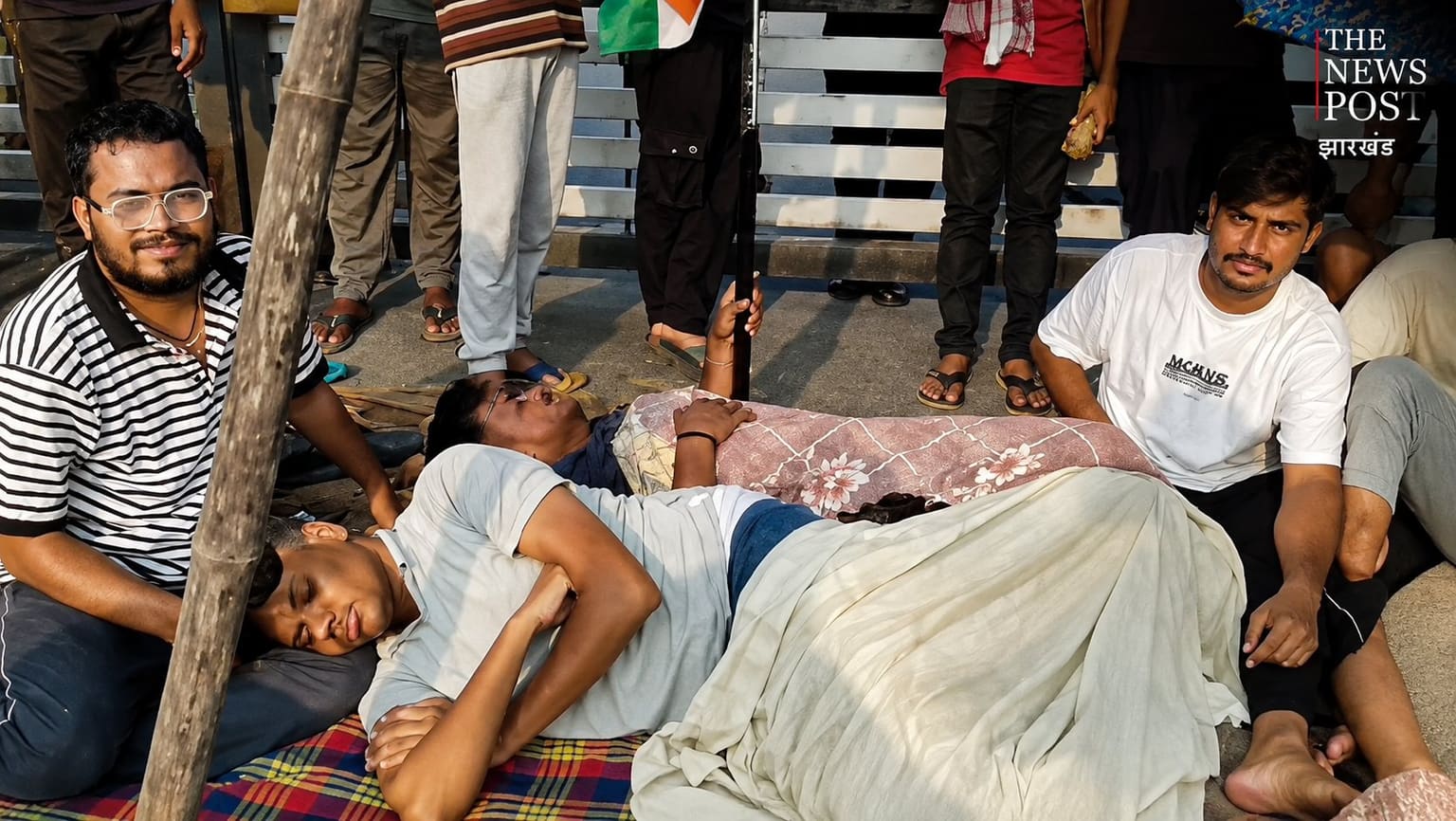 CUJ में छात्रों ने खत्म की अनिश्चितकालीन हड़ताल, कुलपति के साथ आज होगी अहम बैठक