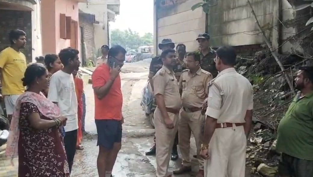 जमशेदपुर में जेल से छूटे अपराधी की गला दबाकर हत्या, ससुराल में मिला शव