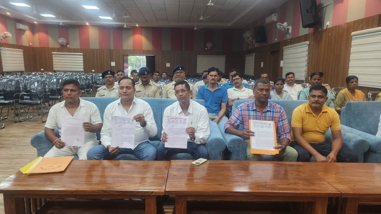 बरवाअड्डा विवाद : विधायक जयराम महतो को 24 घंटे का अल्टीमेटम, थाना प्रभारी को कैसे मिला एसोसिएशन का साथ, पढिए