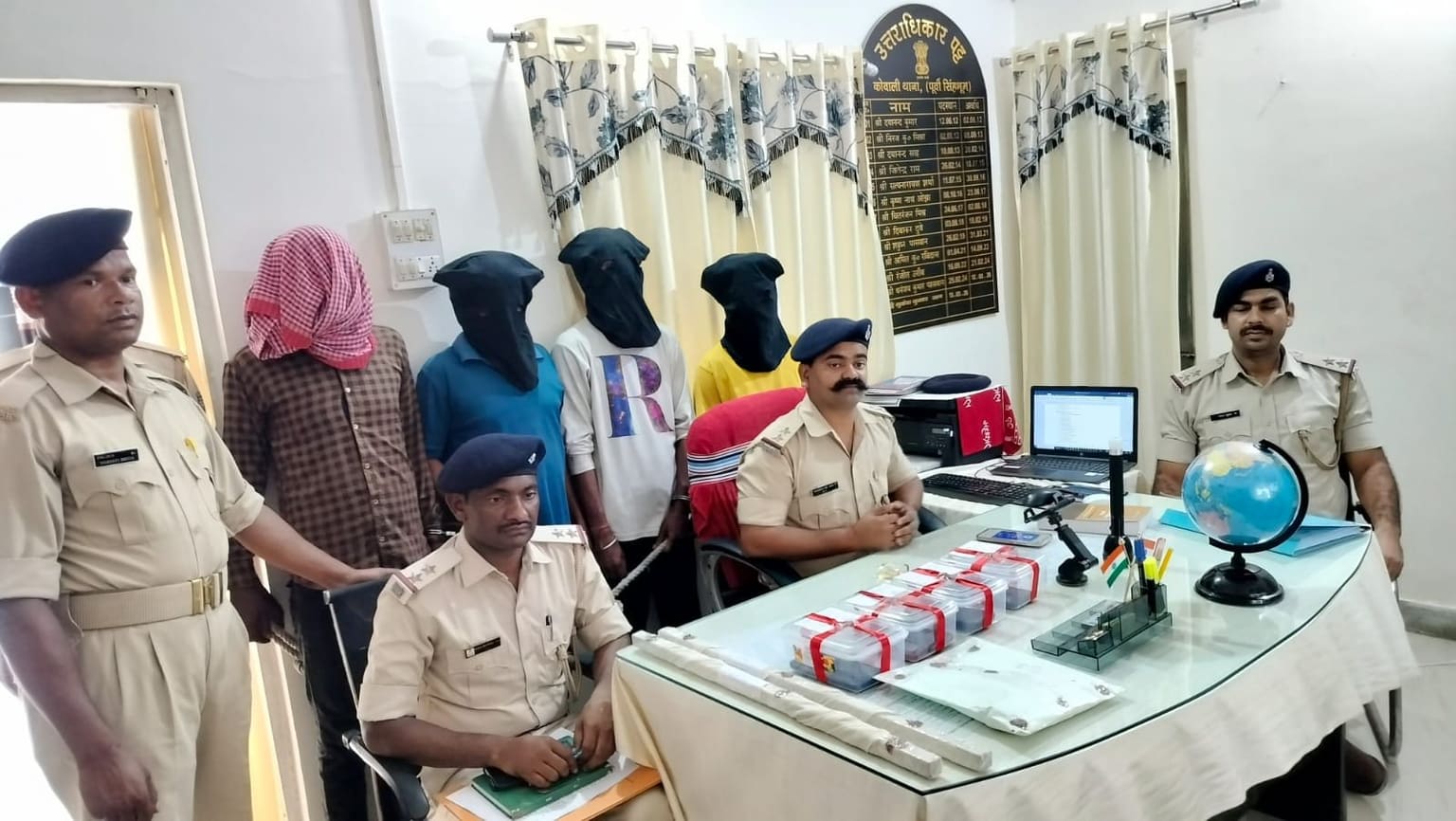 जमशेदपुर: घूमने के बहाने प्रेमी को जंगल ले गई महिला, फिर रची हत्या की खौफनाक साजिश, 4 गिरफ्तार