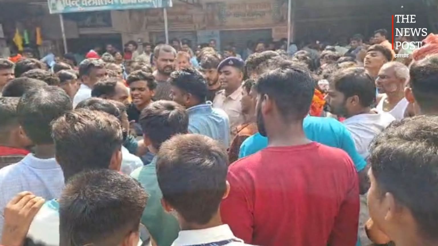 ज्वेलरी दुकान में लूट की कोशिश, विरोध करने पर व्यवसायी को मारी गोली, जानिए कहां का है मामला