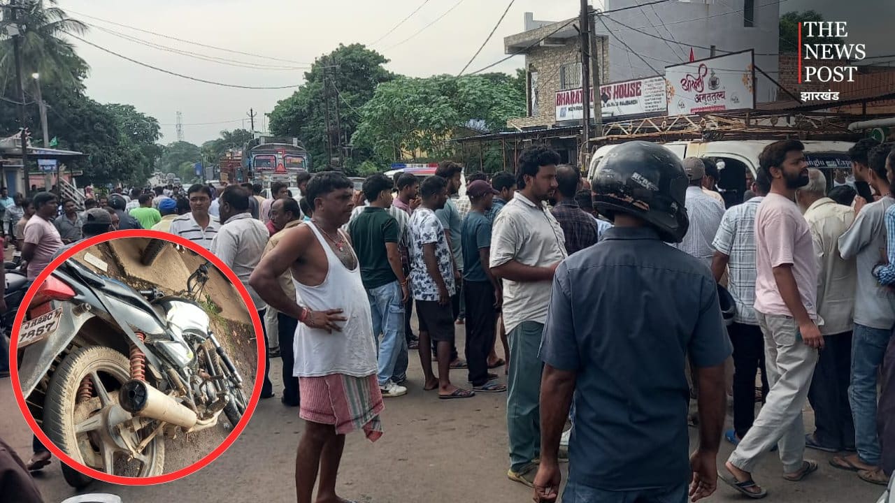 सरायकेला में तेज रफ्तार बाइक की टक्कर से 14 वर्षीय बच्चे की मौत, सड़क जाम