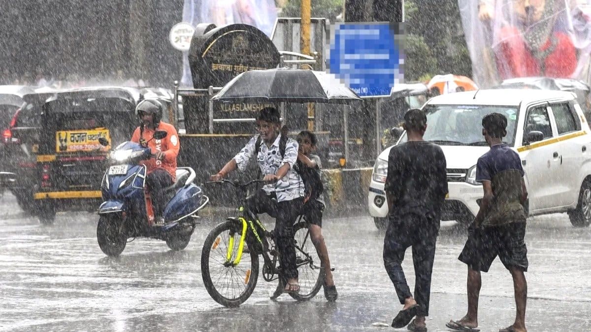 Jharkhand Weather: आज भी रांची समेत इन जिलों में बरसेंगे बादल, मौसम विभाग ने जारी किया अलर्ट