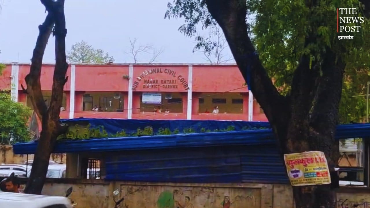 पुलिस को चकमा देकर फरार हुआ कैदी, गढ़वा में मचा हड़कंप
