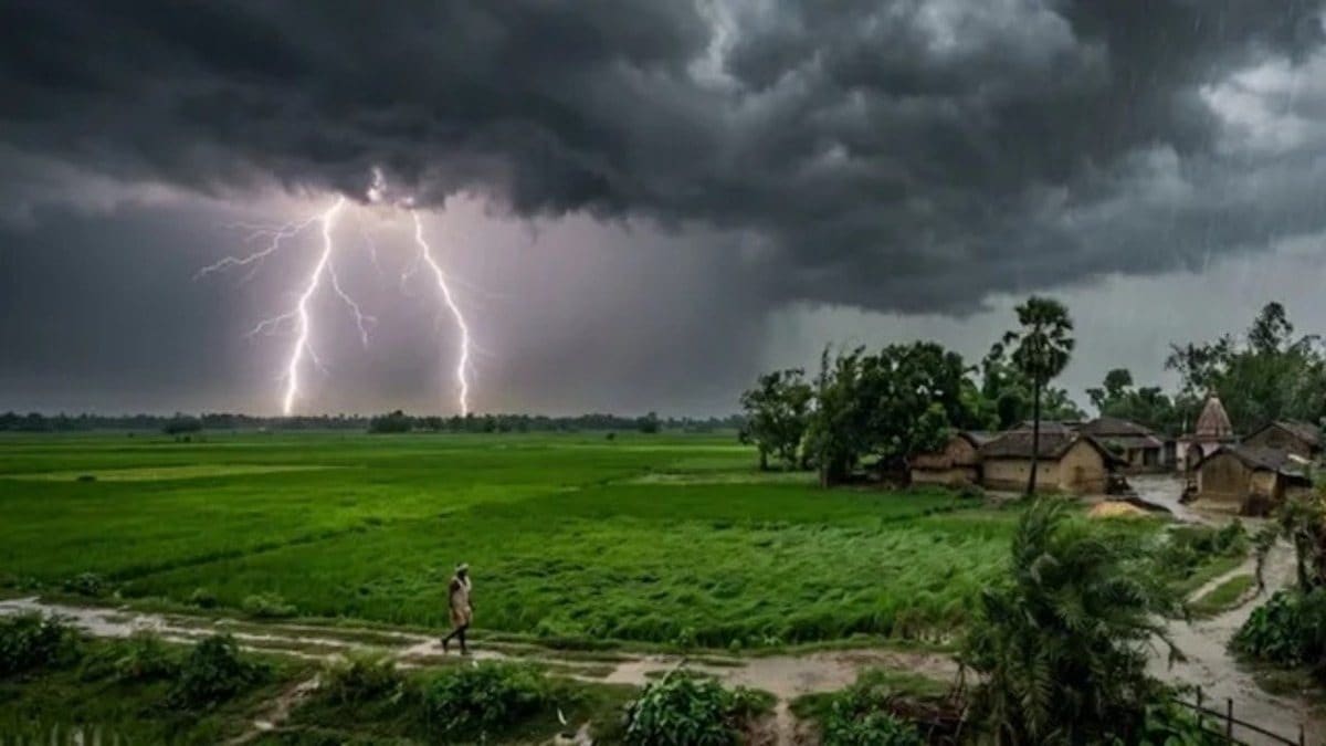 Weather Update: झारखंड में बदलेगा मौसम का मिजाज, कई जिलों में गरज-चमक के साथ बारिश के आसार