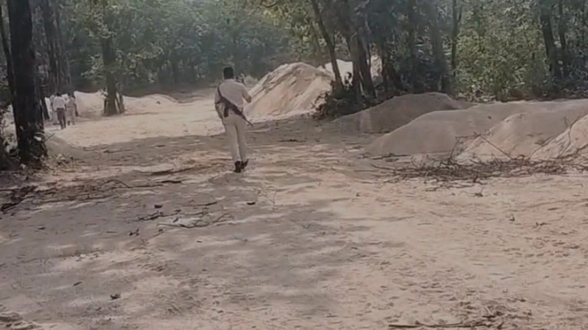 गढ़वा में बालू का काला खेल, अवैध खनन से करोड़ों के राजस्व नुकसान की आशंका