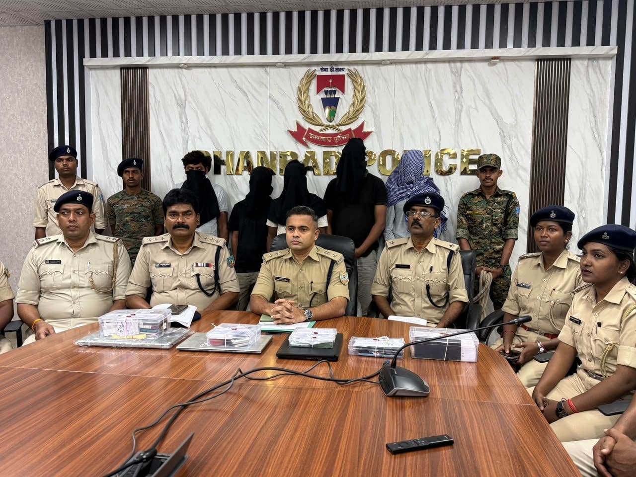 धनबाद पुलिस का "गैंग्स ऑफ़ जामताड़ा" पर कड़ा प्रहार, पढ़िए -निरसा के बाद टुंडी में कैसे मिली बड़ी सफलता?