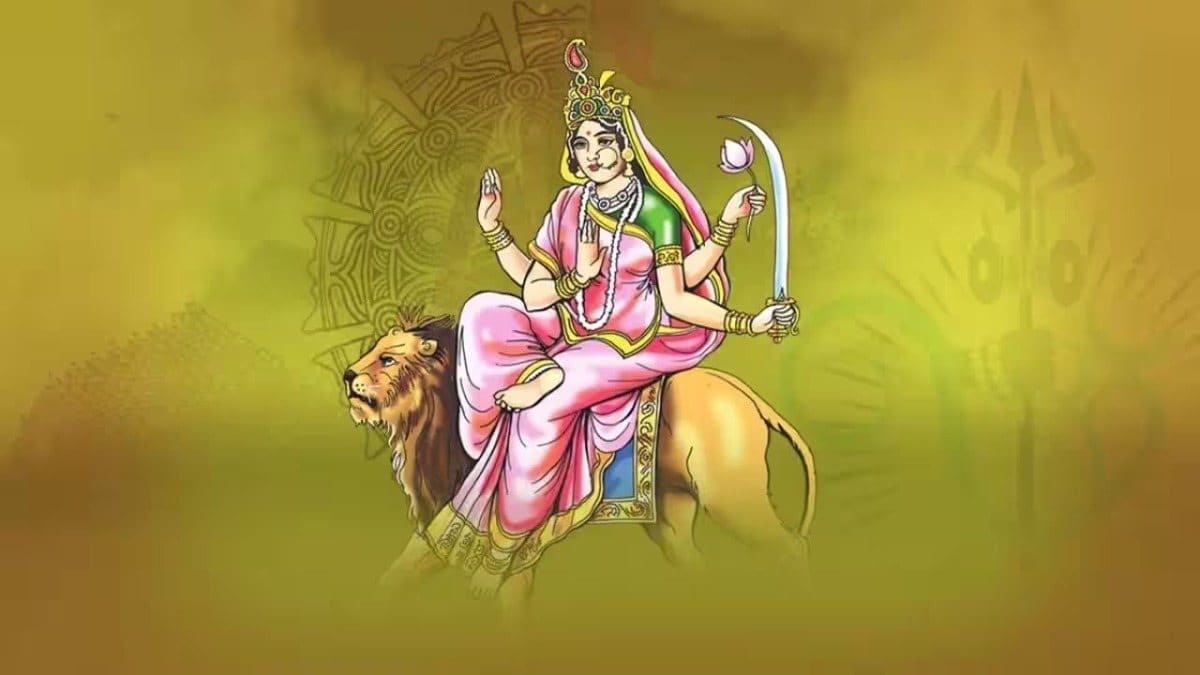 Navratri Day 6: मां कात्यायनी की पूजा से मिलता है सुयोग्य जीवनसाथी का वरदान, जानिए पूजा विधि और खास उपाय