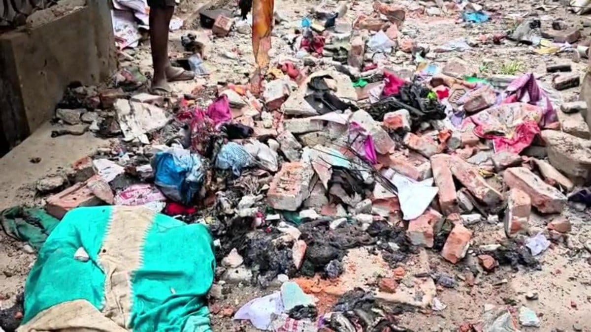 सिलेंडर ब्लास्ट से घर में लगी आग, 30 हजार रुपये नकद समेत सामान जलकर खाक, जानिए कहां का है मामला