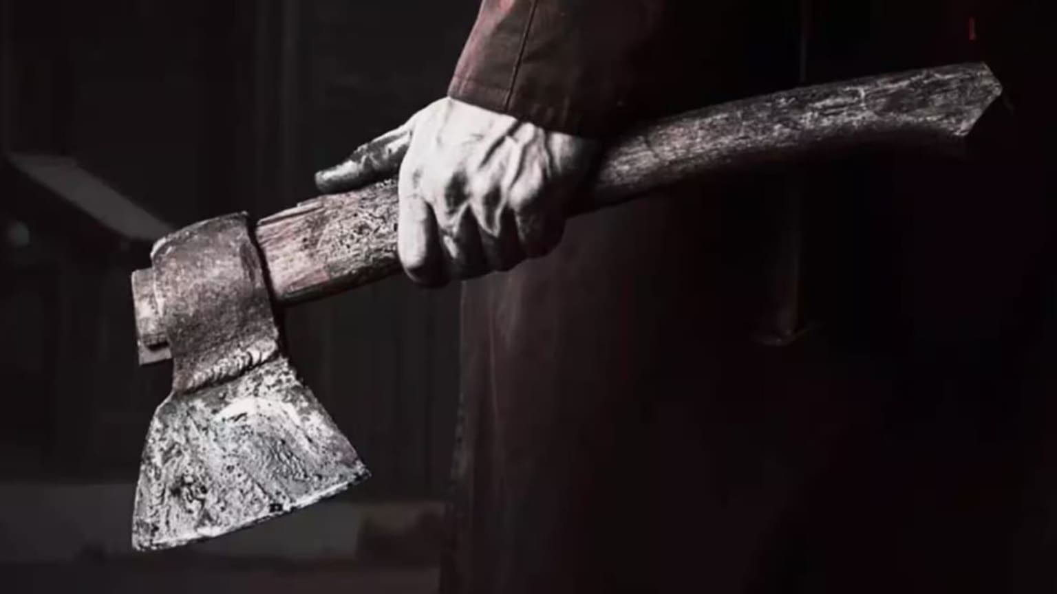 त्योहार मनाने घर आया था बेटा, पिता ने टांगी से काटकर उतार दिया मौत के घाट, जानिए पूरा मामला