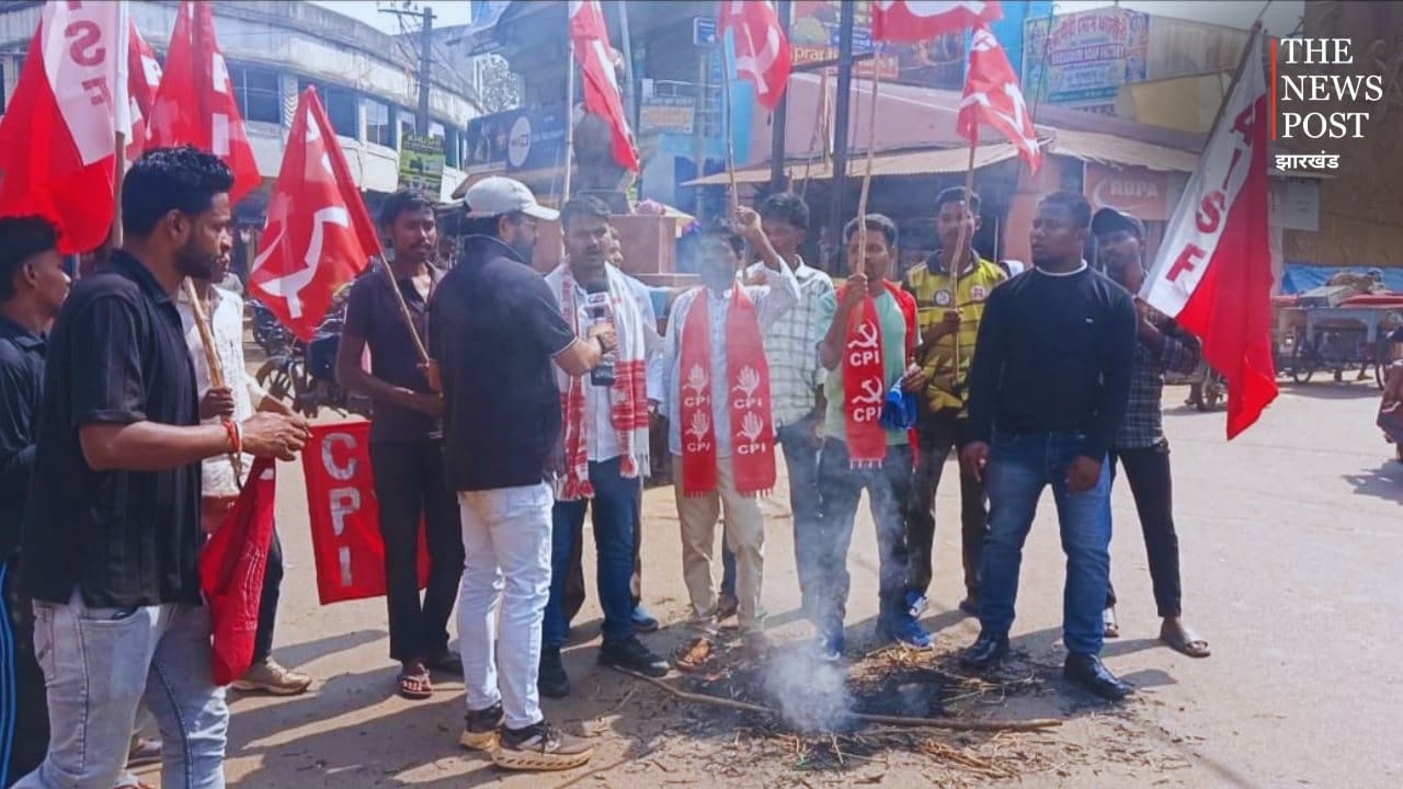 पूर्वी सिंहभूम में मुख्य चुनाव आयुक्त का पुतला दहन! गृह मंत्री अमित शाह के इस्तीफे की मांग