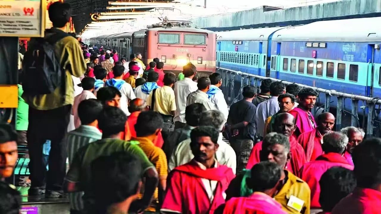 रेल यात्रियों के लिए 27 अक्टूबर का दिन हो सकता है ऐतिहासिक? बीमा को लेकर क्या होने जा रहा बदलाव, जानिए