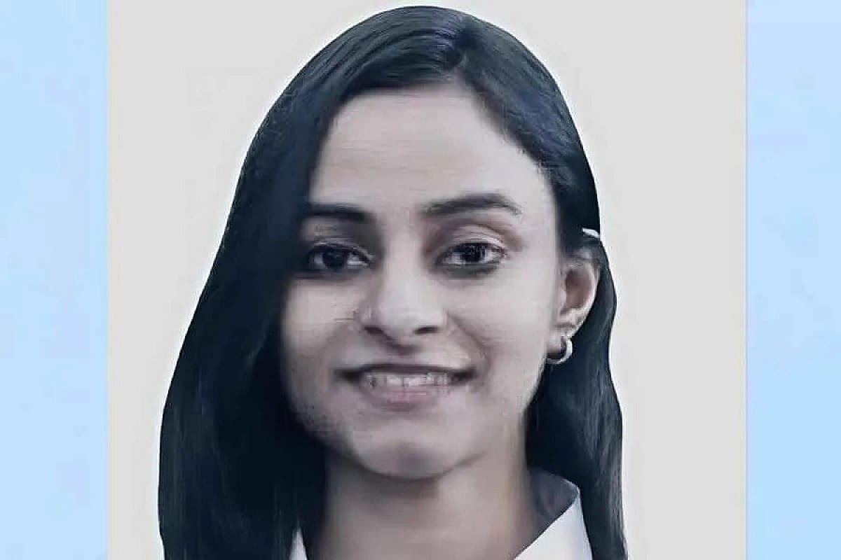 सुनहरे करियर का सपना लेकर दिल्ली गई थी बोकारो की सुरभि, होटल में लगी आग ने छीन ली जिंदगी