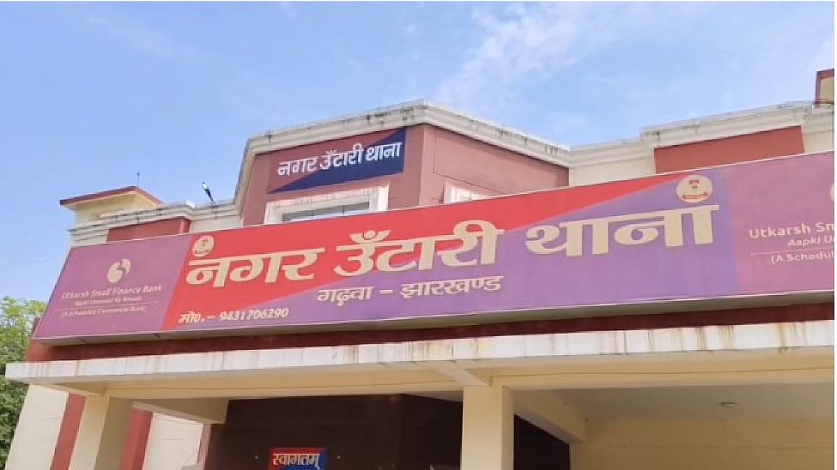 गढ़वा पुलिस ने 5 घंटे में सुलझाया अपहरण कांड, दो आरोपी गिरफ्तार, युवक सुरक्षित बरामद