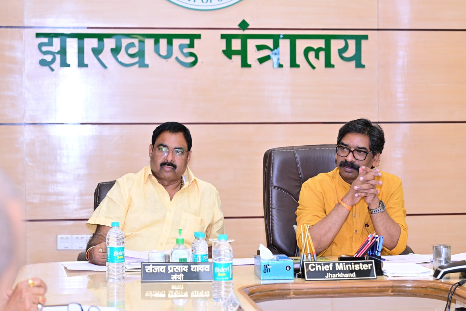 सीएम हेमंत ने की कई विभागों की बैठक,मॉडल आईटीआई के साथ प्रवासी सहायता केंद्र खोलने का निर्णय