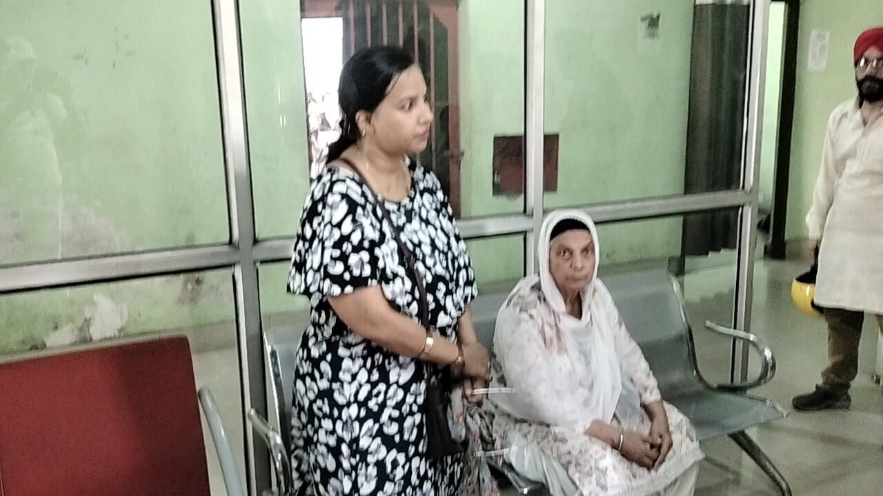 पुलिस बन जमशेदपुर में महिला से ठगे 2 लाख के गहनें, जानिए पूरा मामला