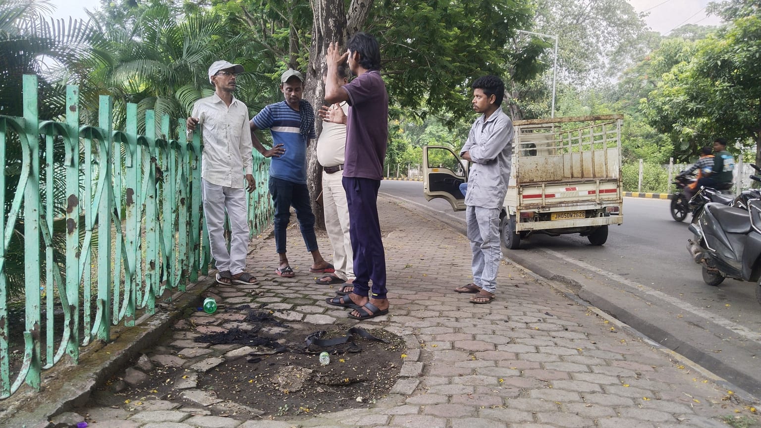 जमशेदपुर: घरेलू विवाद में बुजुर्ग ने किया आत्मदाह का प्रयास, पेट्रोल छिड़क लगाई आग
