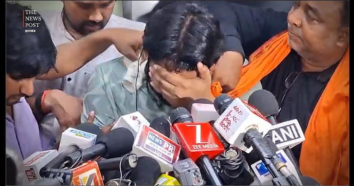 फैजल खान शिक्षक नहीं गुंडा है...ज्ञान बिंदु पहुंचते ही फूट-फूटकर रोये रोशन सर, देखिए Video