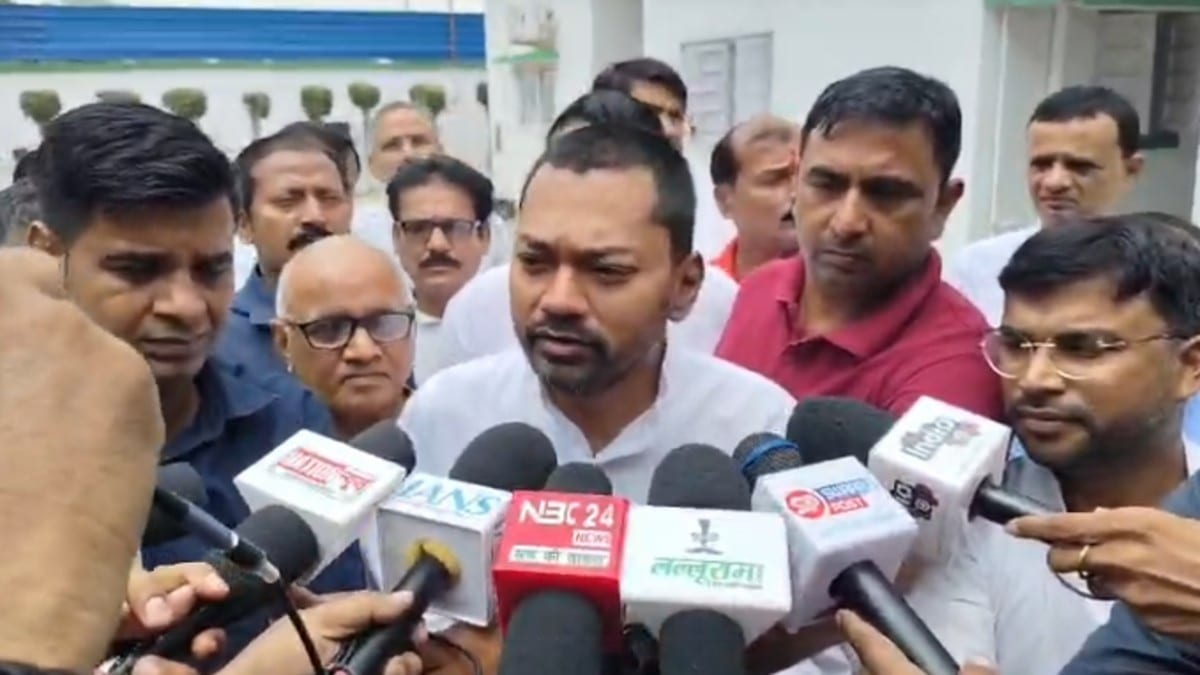 स्वास्थ्य सेवाओं में लापरवाही बर्दाश्त नहीं, पटना में आयोजित जनता दरबार में बोले स्वास्थ्य मंत्री निशांत कुमार