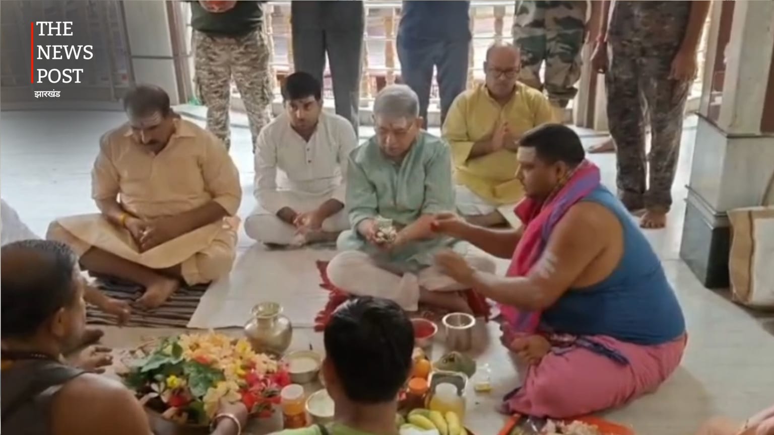 बाबा बैद्यनाथ के दरबार में केंद्रीय मंत्री ललन सिंह ने टेका माथा, देश की खुशहाली की मांगी दुआ