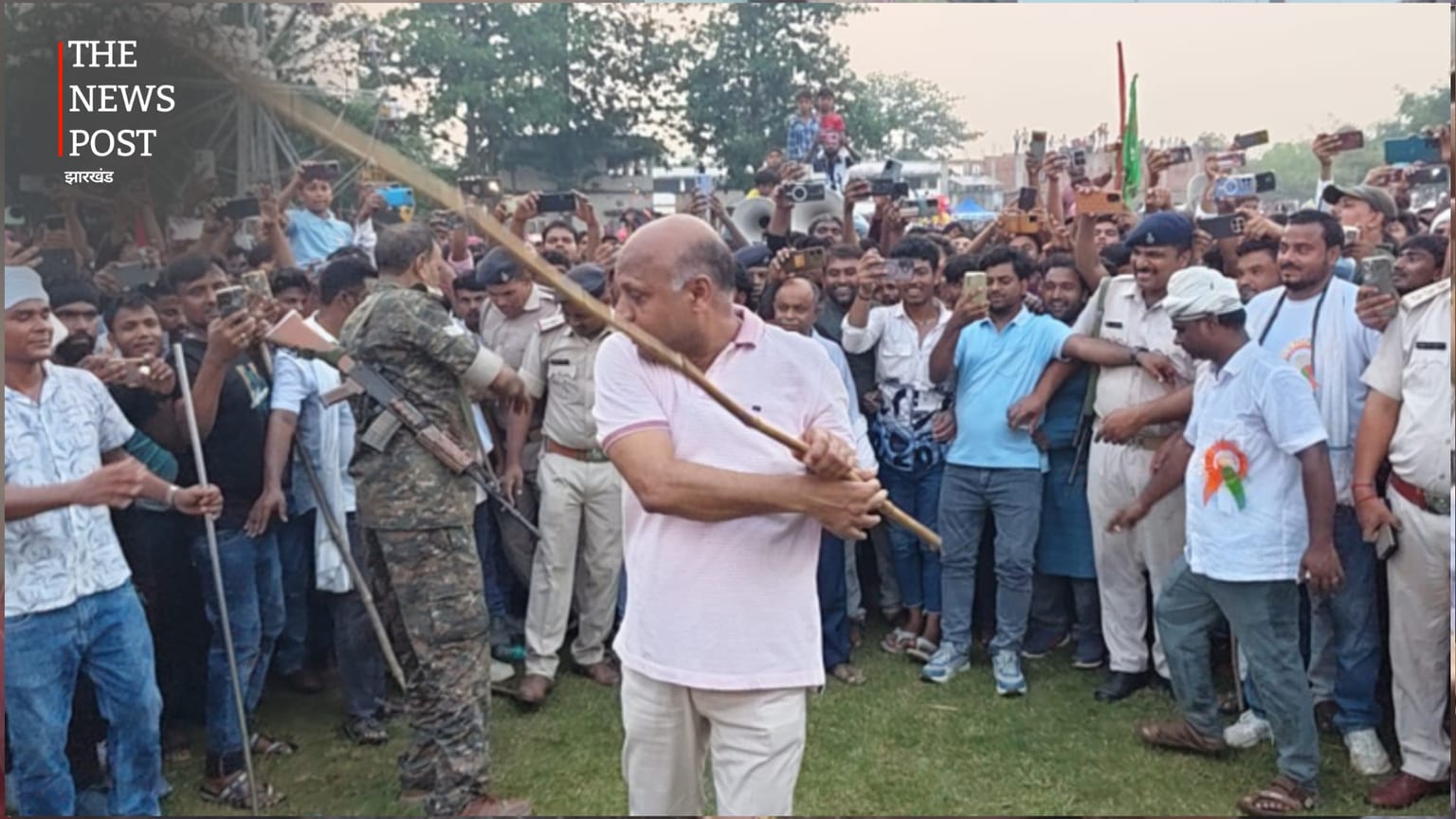 मोहर्रम के रंग में रंगे विधायक एमटी राजा, अखाड़े में लाठी खेलकर बढ़ाया खिलाड़ियों का उत्साह