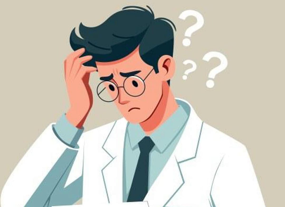 ऐसा प्रमोशन कहीं देखा है ? 4 महीने पहले बने सीनियर डॉक्टर, नए आदेश ने फिर बना दिया जूनियर,पढ़े अजब-गजब मामला