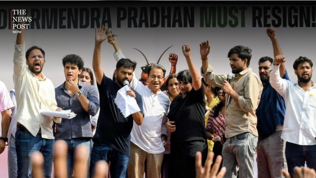कोकरोच का आज आखिरी अल्टीमेटम, प्रधान ने इस्तीफा नहीं दिया तो होगा बड़ा आंदोलन