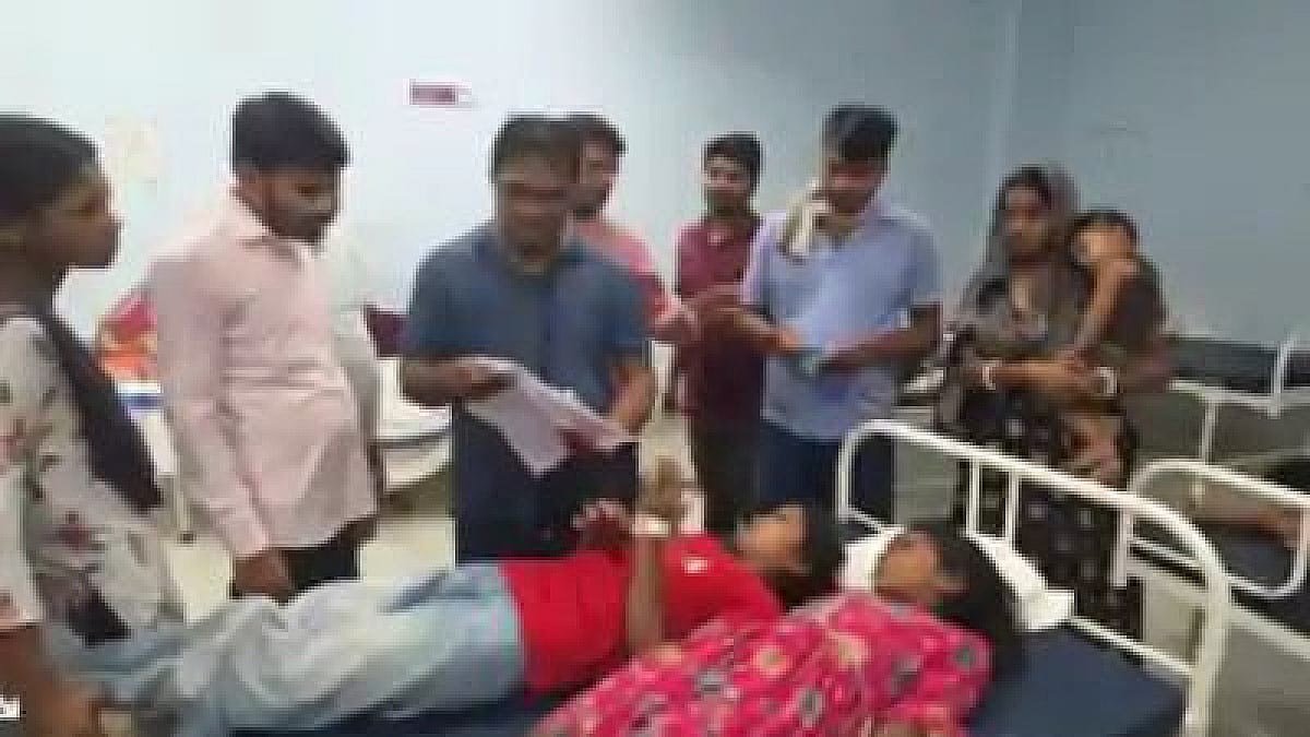 गोपालगंज:दूध से बना पकवान खाने के बाद एक ही परिवार के 10 लोगों की बिगड़ी तबीयत, अस्पताल में भर्ती
