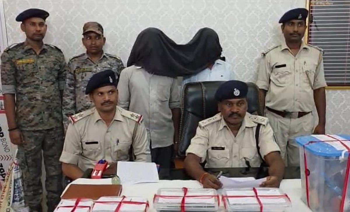 गढ़वा में मिनी गन फैक्ट्री का भंडाफोड़, दो गिरफ्तार, देशी कट्टा और हथियार बनाने के उपकरण बरामद