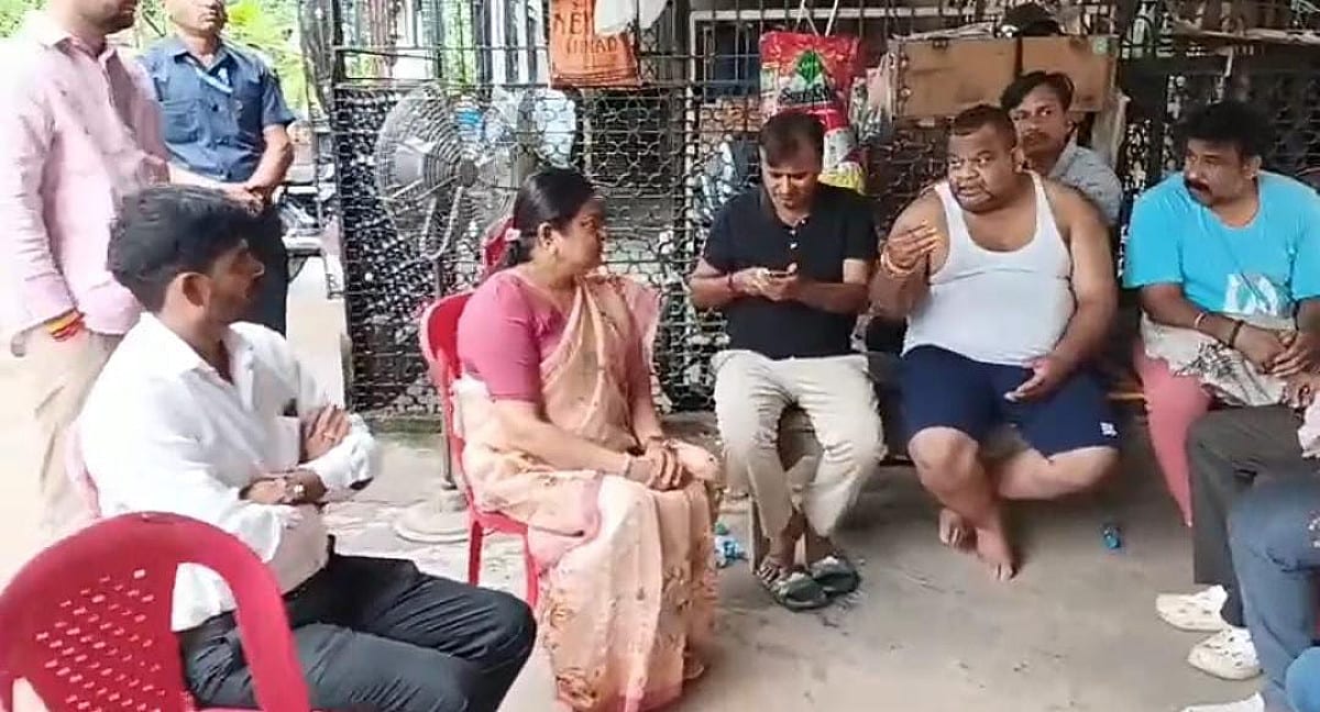 डीडी बार हत्याकांड: हिमांशु सिंह के परिजनों से मिली सीता सोरेन, कहा किसी हालत में नहीं बचेंगे आरोपी