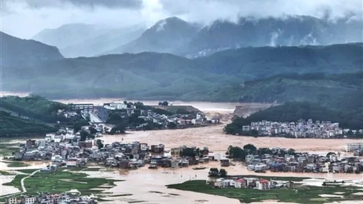 बड़ी खबर: चीन में प्राकृतिक आपदा का कहर, बाढ़ और तूफान से 11 लोगों की मौत, 330 से ज्यादा घायल