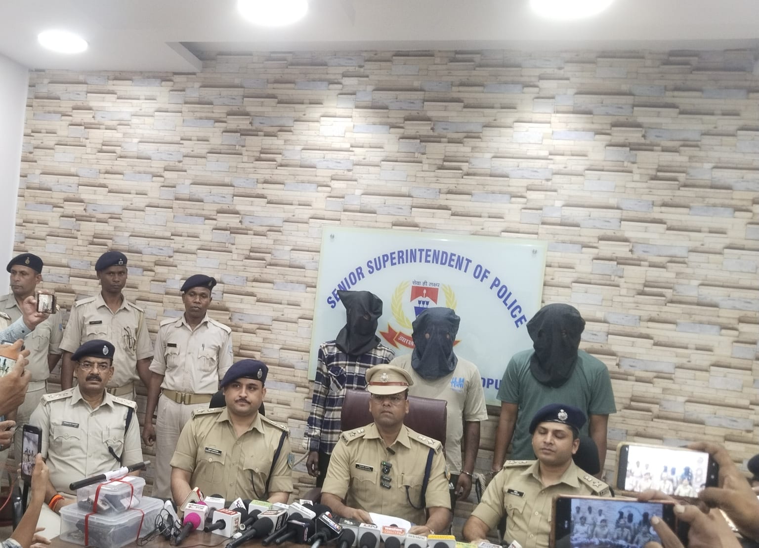 हिमांशु सिंह हत्याकांड में बार मैनेजर समेत चार और गिरफ्तार, 2 लाख का इनामी विश्वजीत मंडल अब भी फरार