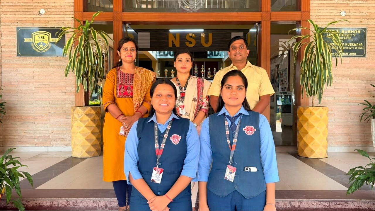 नेताजी सुभाष यूनिवर्सिटी की दो छात्राओं का एबॉट में चयन, 4.2 लाख सालाना पैकेज पर मिली नौकरी