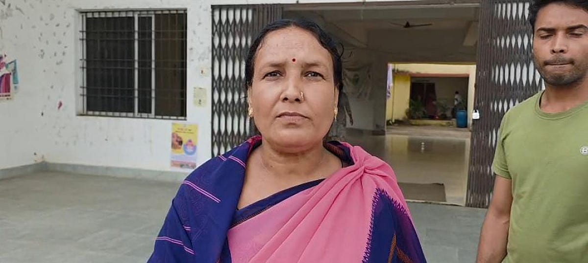 खर्चा-पानी मांगने वाली गढ़वा की BLO जमीला बीबी की नौकरी गई, डीसी ने किया बर्खास्त