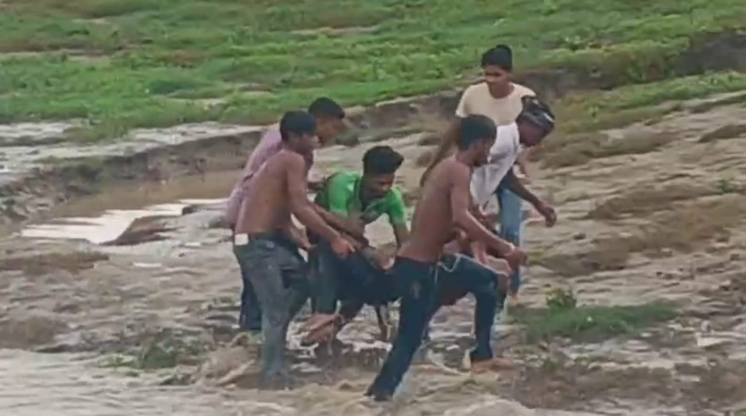 मोकामा के हाथीदह में दर्दनाक हादसा, गंगा में डूबने से दो किशोरों की मौत, गांव में पसरा मातम