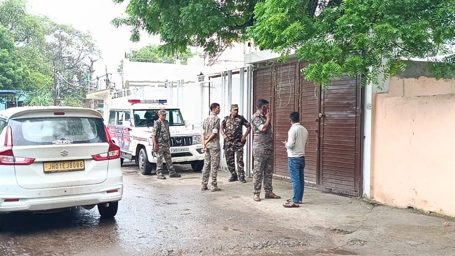 धनबाद के इन जगहों पर चल रही है प्रवर्तन निदेशालय की छापेमारी ,नेता से लेकर कारोबारी तक शामिल
