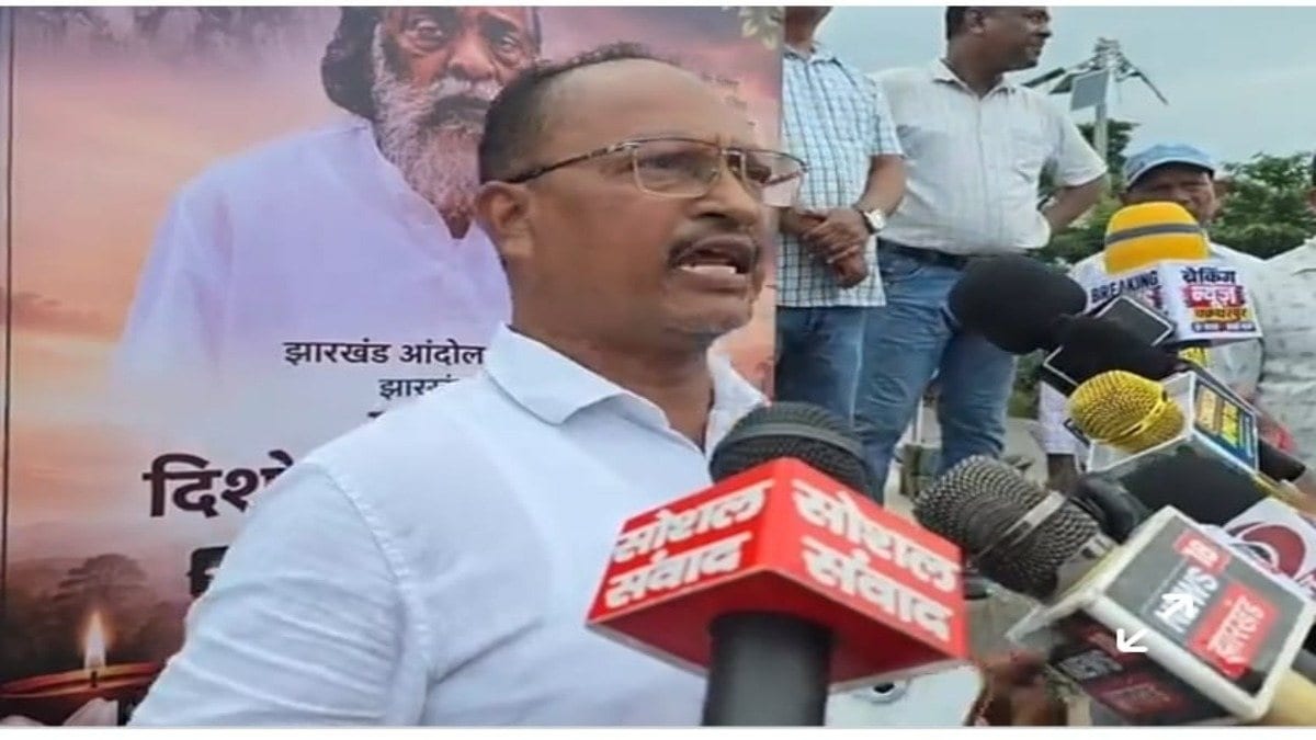 शिबू सोरेन की प्रतिमा विवाद पर झामुमो का पलटवार, विरोधियों पर झारखंड को बांटने का आरोप