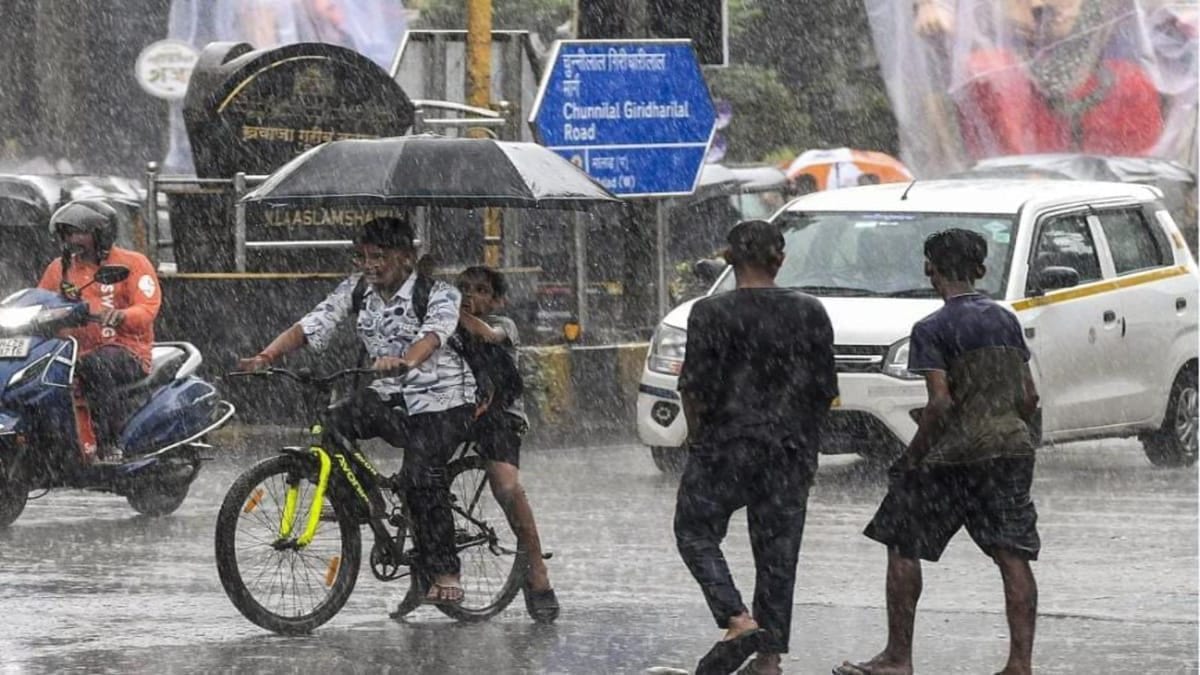 Weather Alert:झारखंड में अगले 3 दिनों तक बदला रहेगा मौसम, उमस बढ़ाएगी परेशानी,पढ़िये आज का हाल