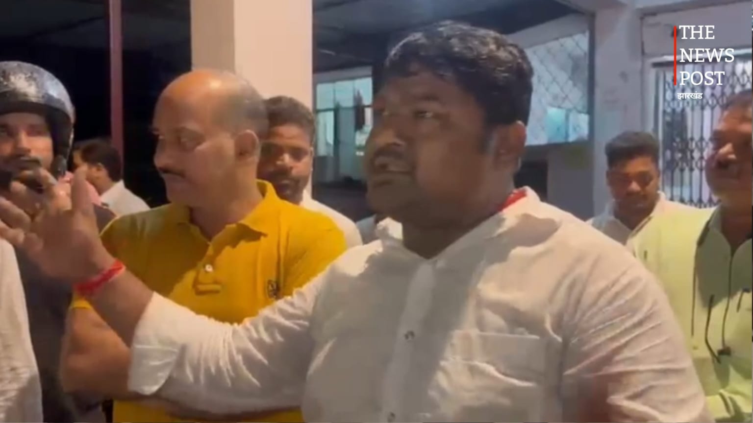 शिक्षा विभाग के अधिकारियों पर जानलेवा हमला, तीन घायल,जानिए कहां का है मामला