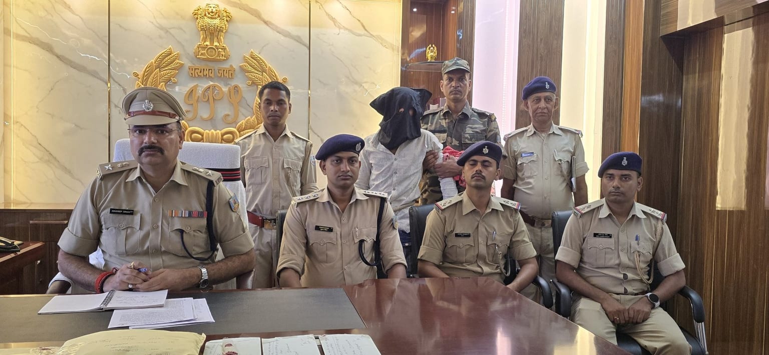 पाकुड़ डबल मर्डर केस: 12 घंटे में पुलिस ने सुलझाई गुत्थी, पत्नी और सास की हत्या के आरोप में शख्स गिरफ्तार