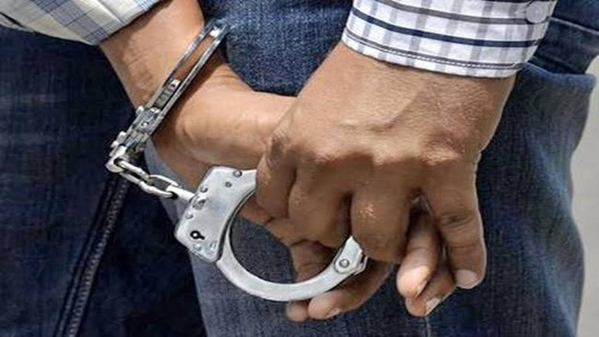 पुणे में लव ट्रायंगल का खूनी अंजाम, प्रेमिका के नए साथी की रॉड से मारकर हत्या