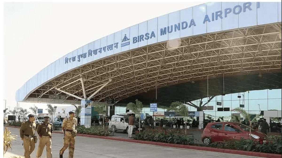 रांची एयरपोर्ट पर फिर हुई चोरी, सर्वर बूथ से लाखों के सामान गायब