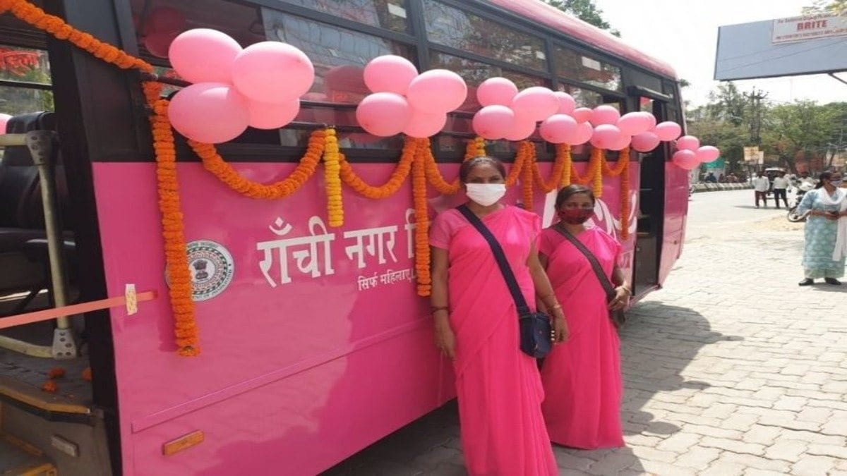 रांची की महिलाओं के लिए बड़ी खुशखबरी, सड़क पर दौड़ेंगी 6 नई पिंक बसें